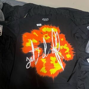 Men's Black and Orange Graphic Tee